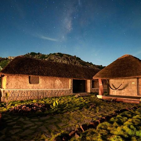 Zostel Hampi Hostel ภายนอก รูปภาพ