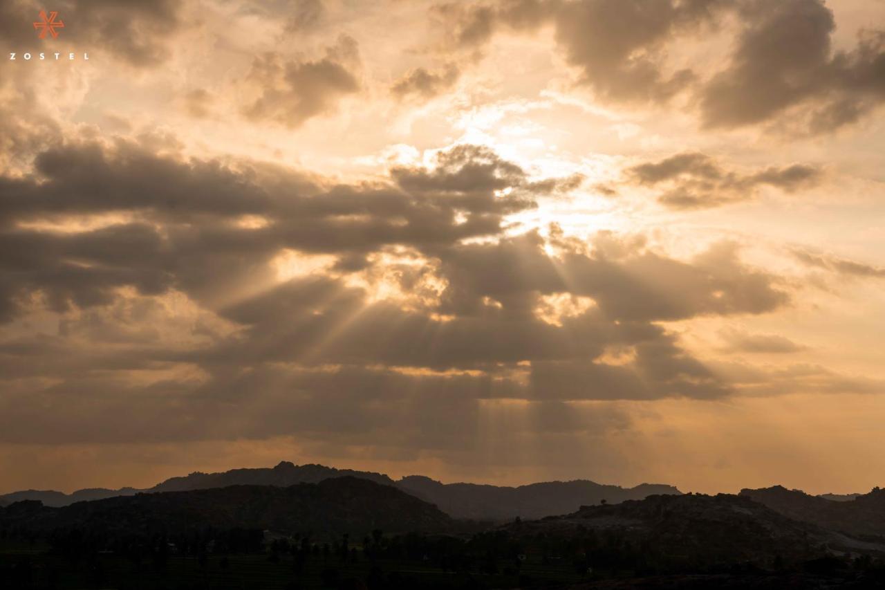 Zostel Hampi Hostel ภายนอก รูปภาพ