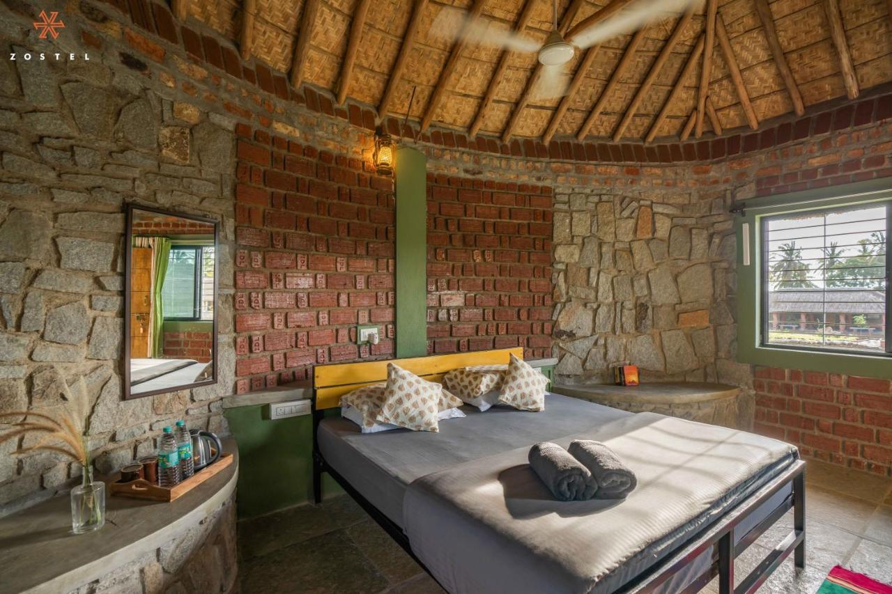 Zostel Hampi Hostel ภายนอก รูปภาพ