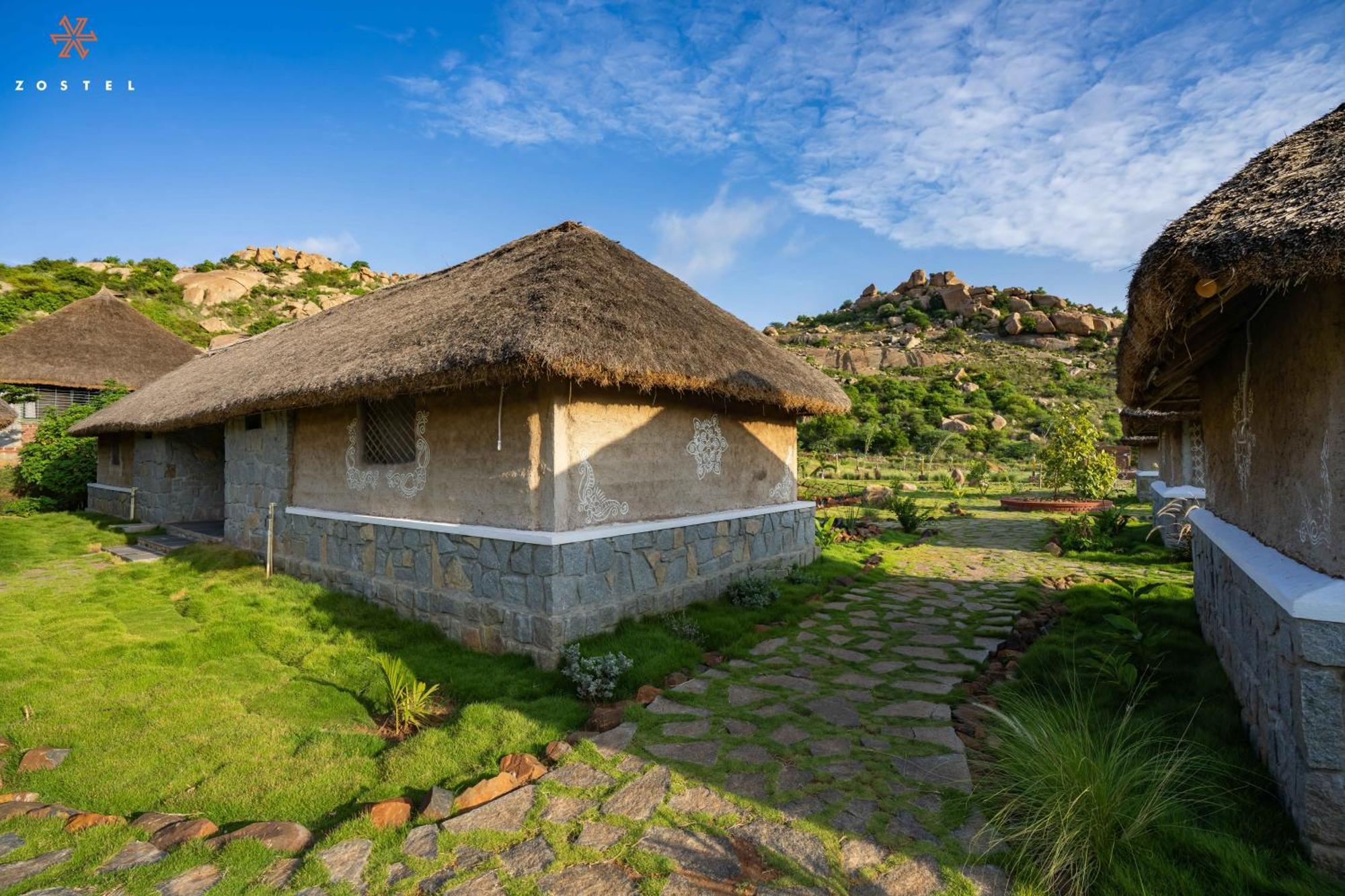 Zostel Hampi Hostel ภายนอก รูปภาพ