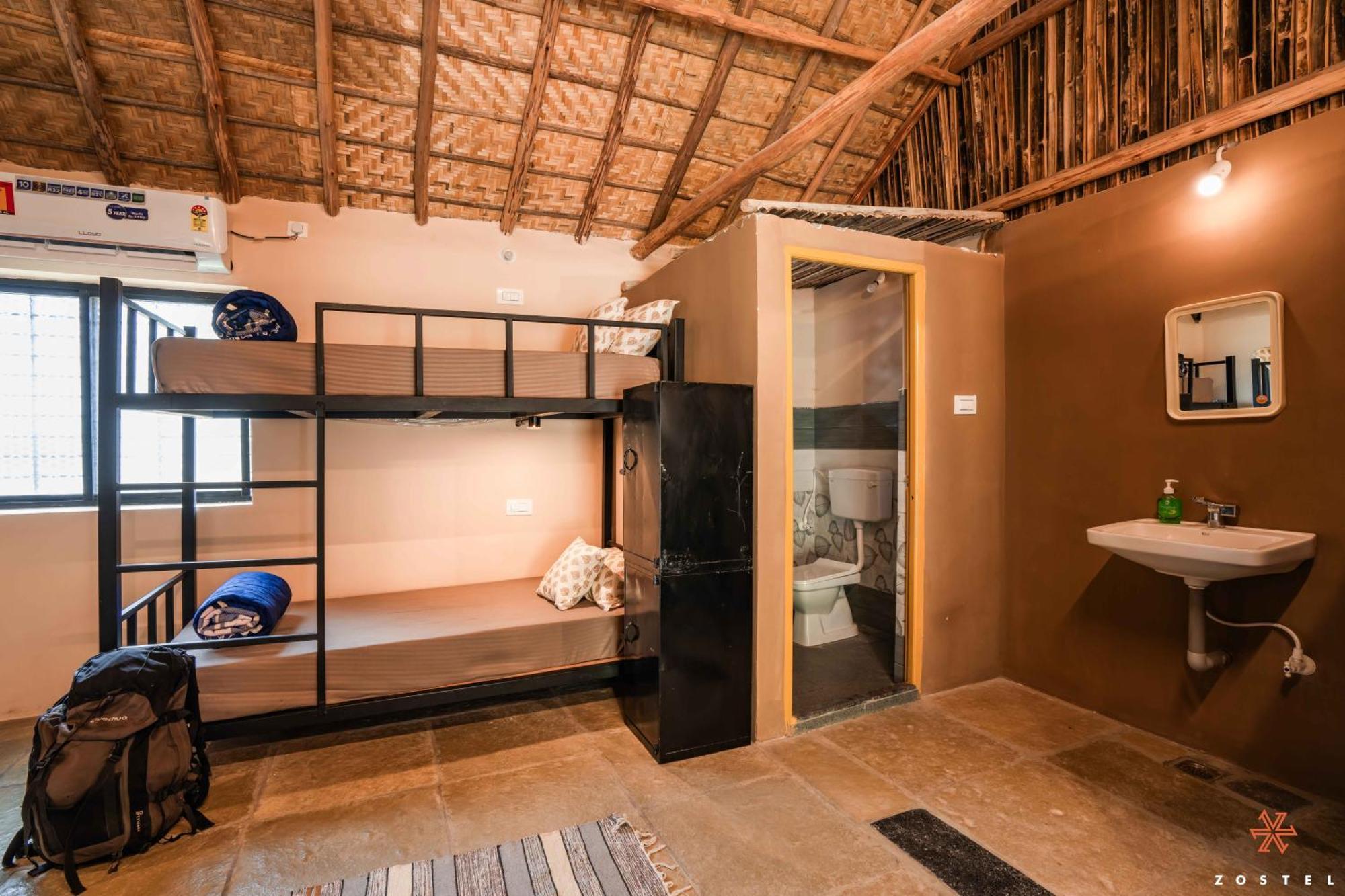 Zostel Hampi Hostel ภายนอก รูปภาพ